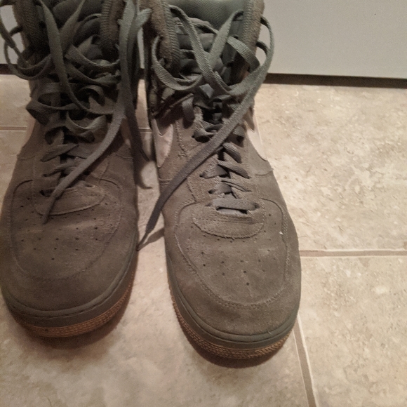 Nike Air Force Ones - Picture 3 of 4